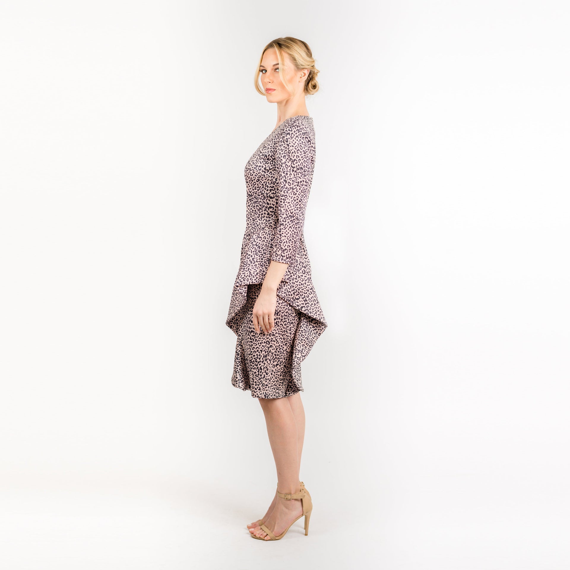 Assymmetric Flounce Sheath