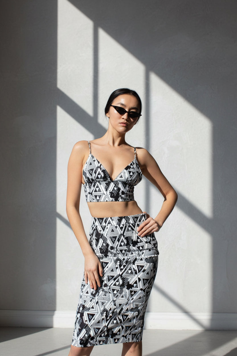 Amour Geometric Crop Top – Trendy Women’s Fashion Top