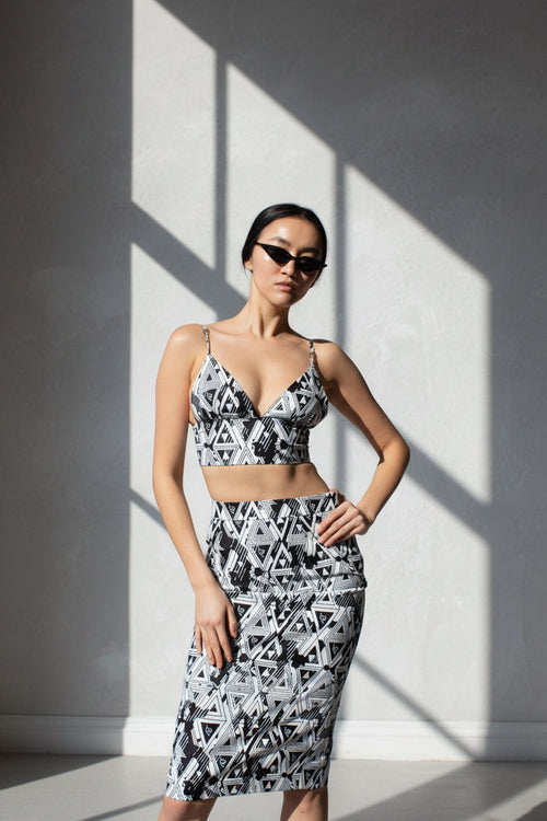 Amour Geometric Crop Top – Trendy Women’s Fashion Top