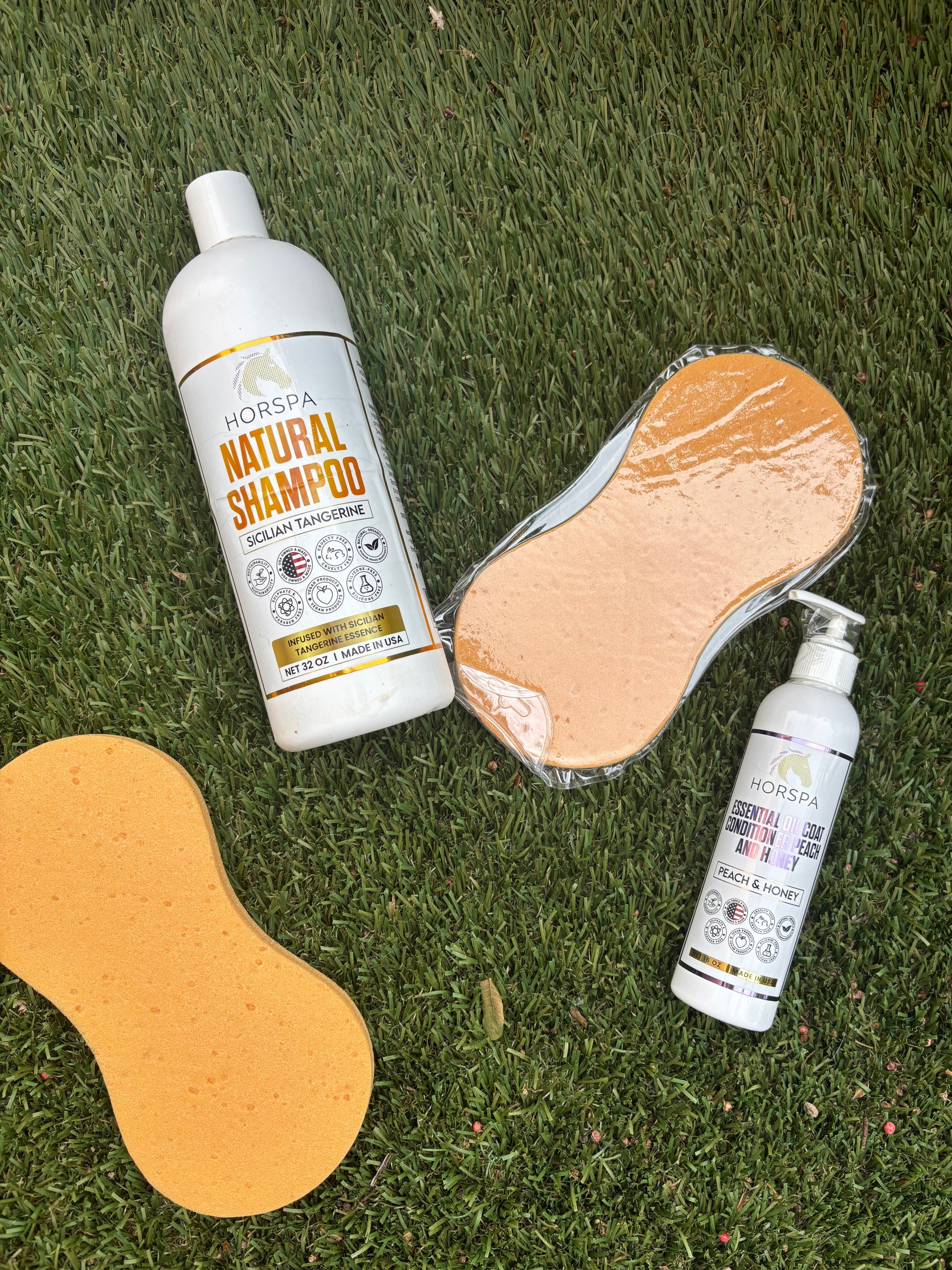 Combo Natural Horse Shampoo Sicilian Tangerine 32oz plus Essential Oil Coat Conditioner Peach and Honey 16oz with Sponge applicator