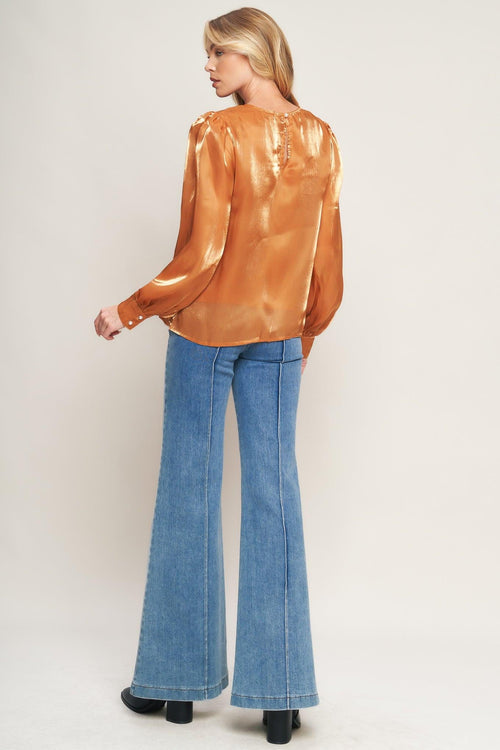 OUTING LIGHT WOVEN TOP