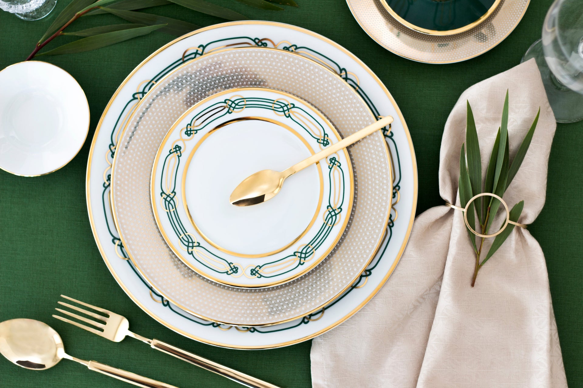 Liberty 24-piece Dinner Setting