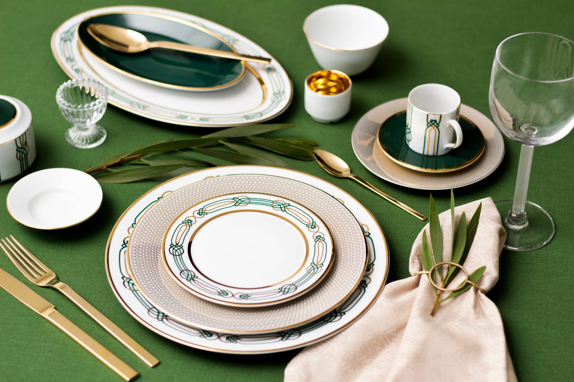 Liberty 24-piece Dinner Setting
