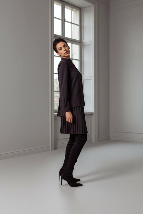 Luxe Black Pleated Skirt – Elegant Women’s Pleated Skirt