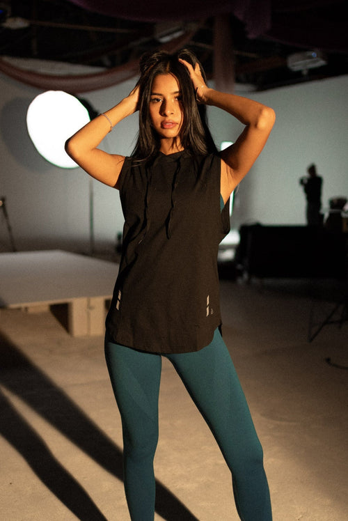 DETERMINED hooded sleeveless