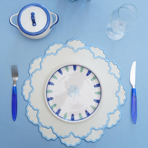 CRESSIDA BLUE & WHITE SCALLOPED FABRIC PLACEMAT