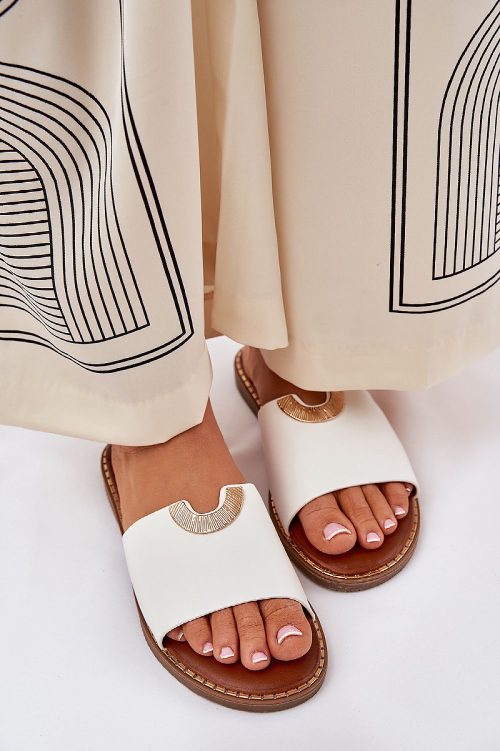  Flip-flops model 211705 Step in style 