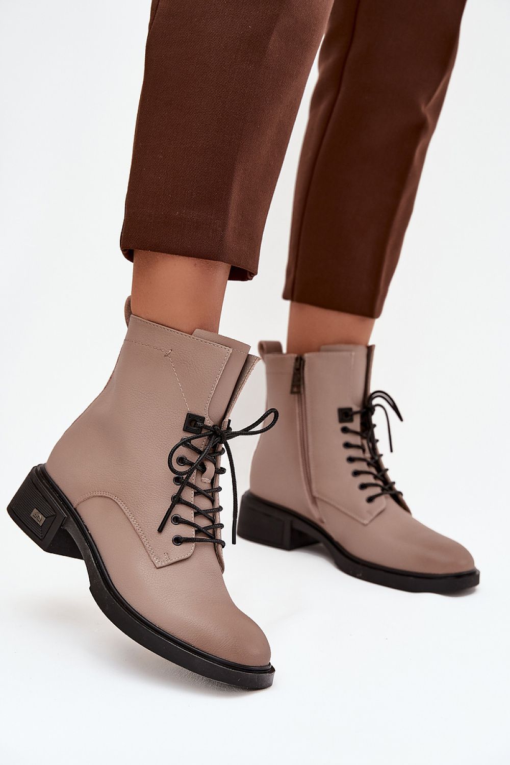  Boots model 222968 Step in style 