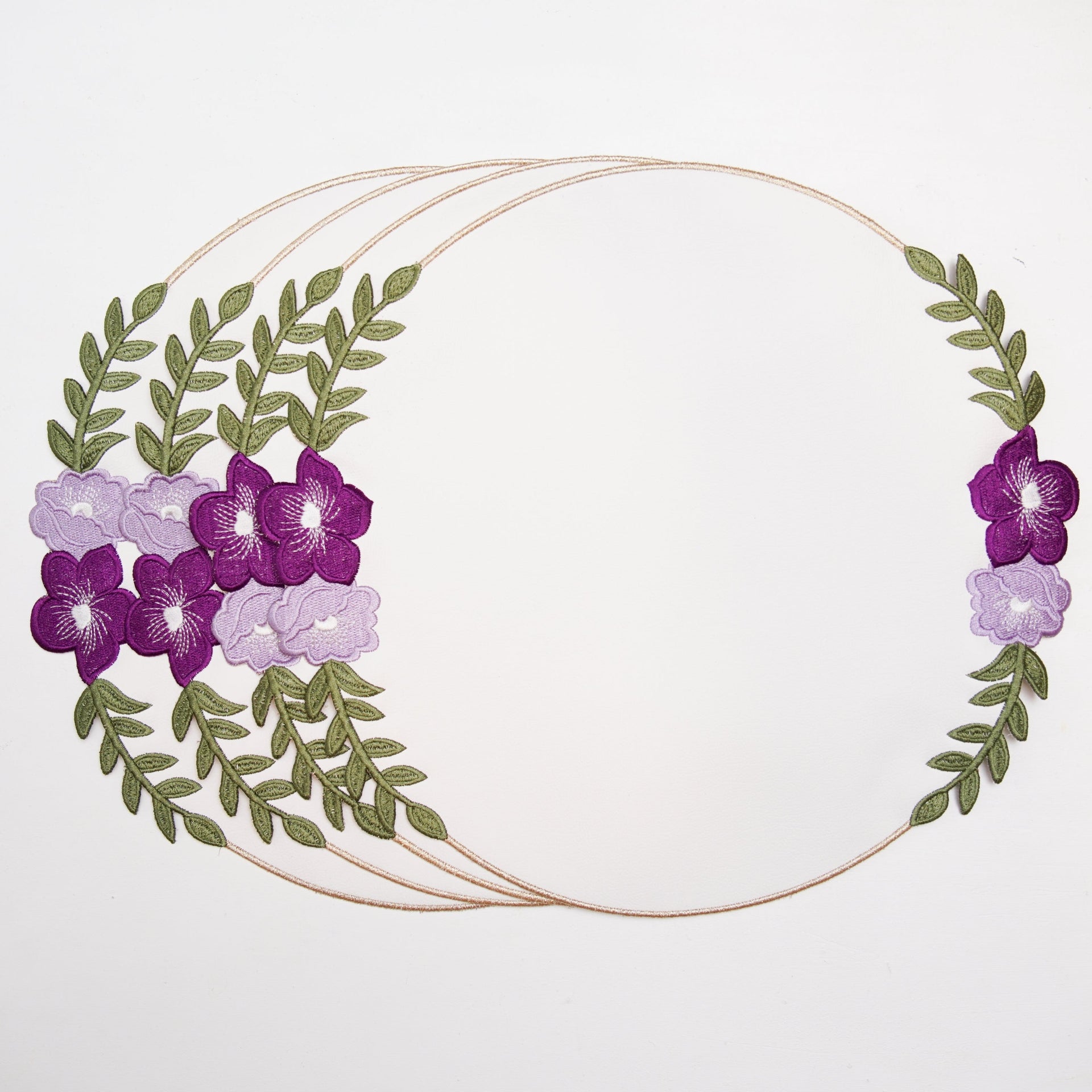 JASMINE WHITE ROUND FAUX LEATHER PLACEMAT