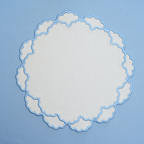 CRESSIDA BLUE & WHITE SCALLOPED FABRIC PLACEMAT