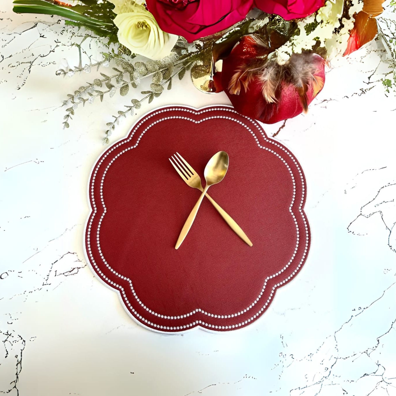 NURTURE RED SCALLOPED FAUX LEATHER PLACEMAT