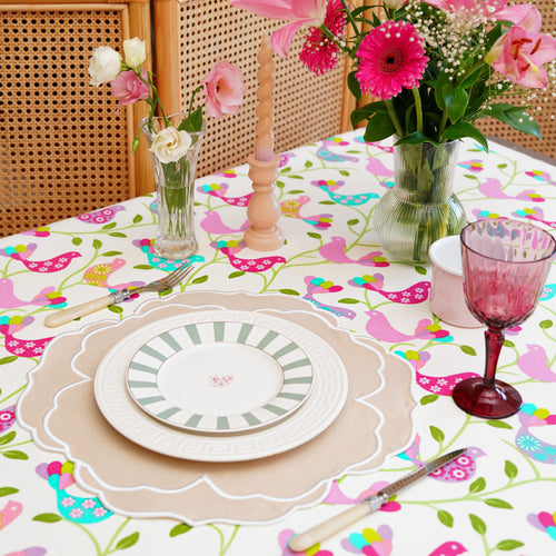 SORELLE BEIGE WHITE ROUND FABRIC PLACEMAT