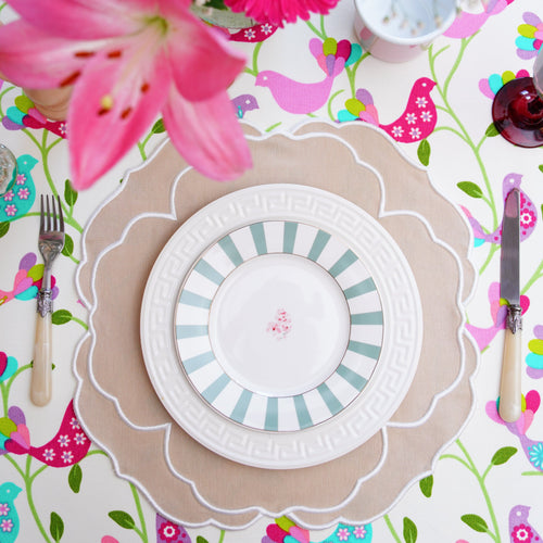 SORELLE BEIGE WHITE ROUND FABRIC PLACEMAT