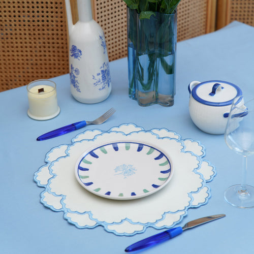 CRESSIDA BLUE & WHITE SCALLOPED FABRIC PLACEMAT