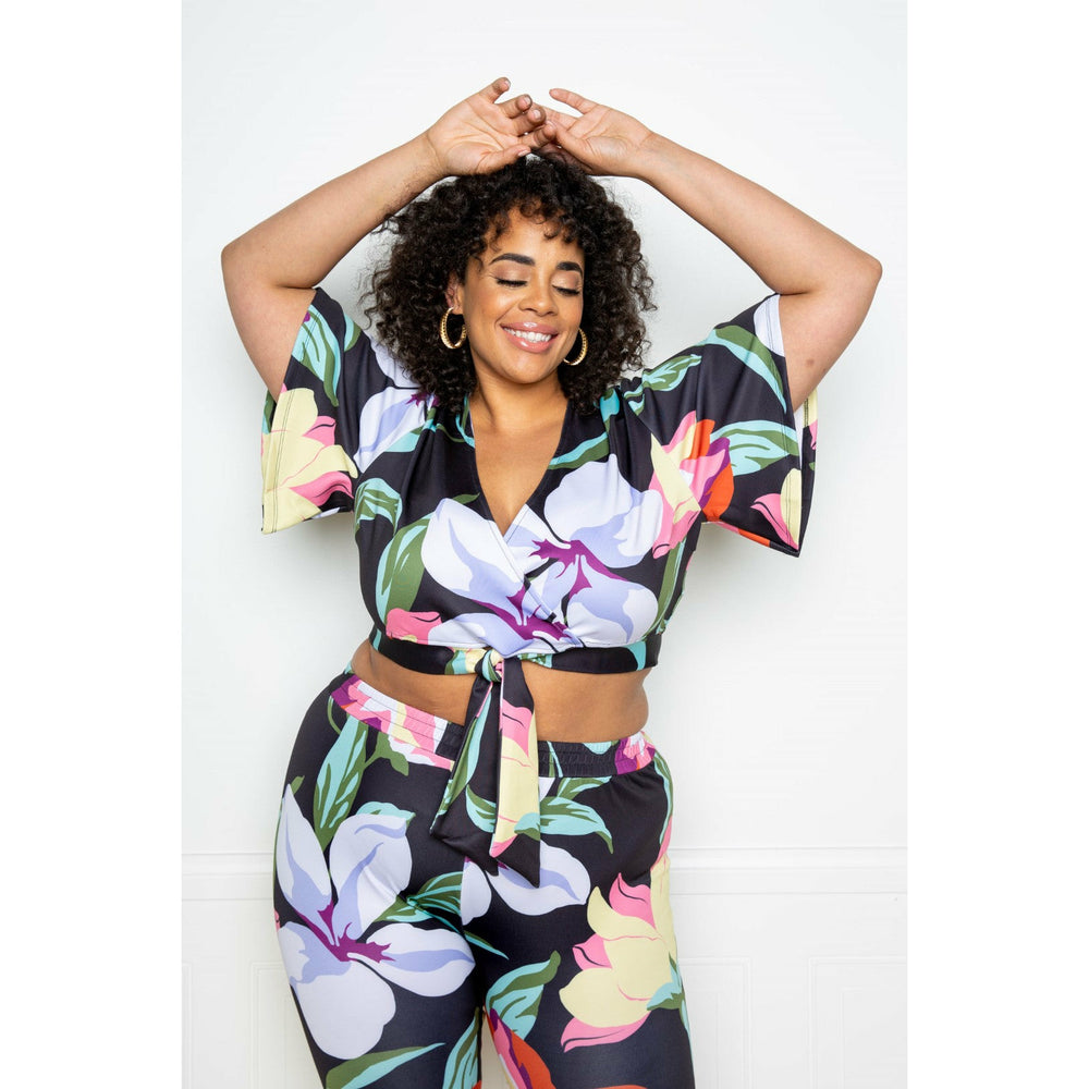 Ensemble jogging et haut à fleurs
